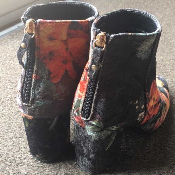 Yoki ladies colourful suede like size 10 ankle boots - Picture 3 of 15